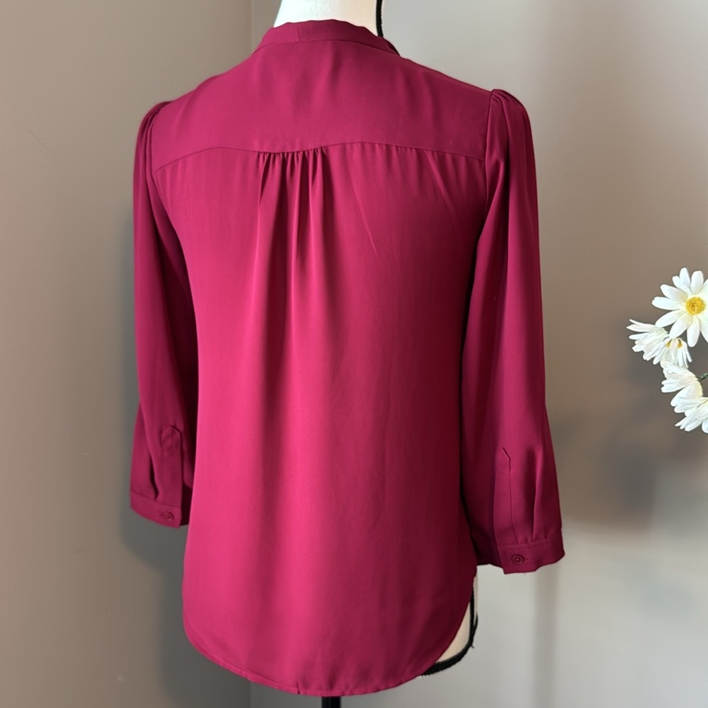 Loft Women’s Raspberry Blouse Size XSP - Picture 4 of 8